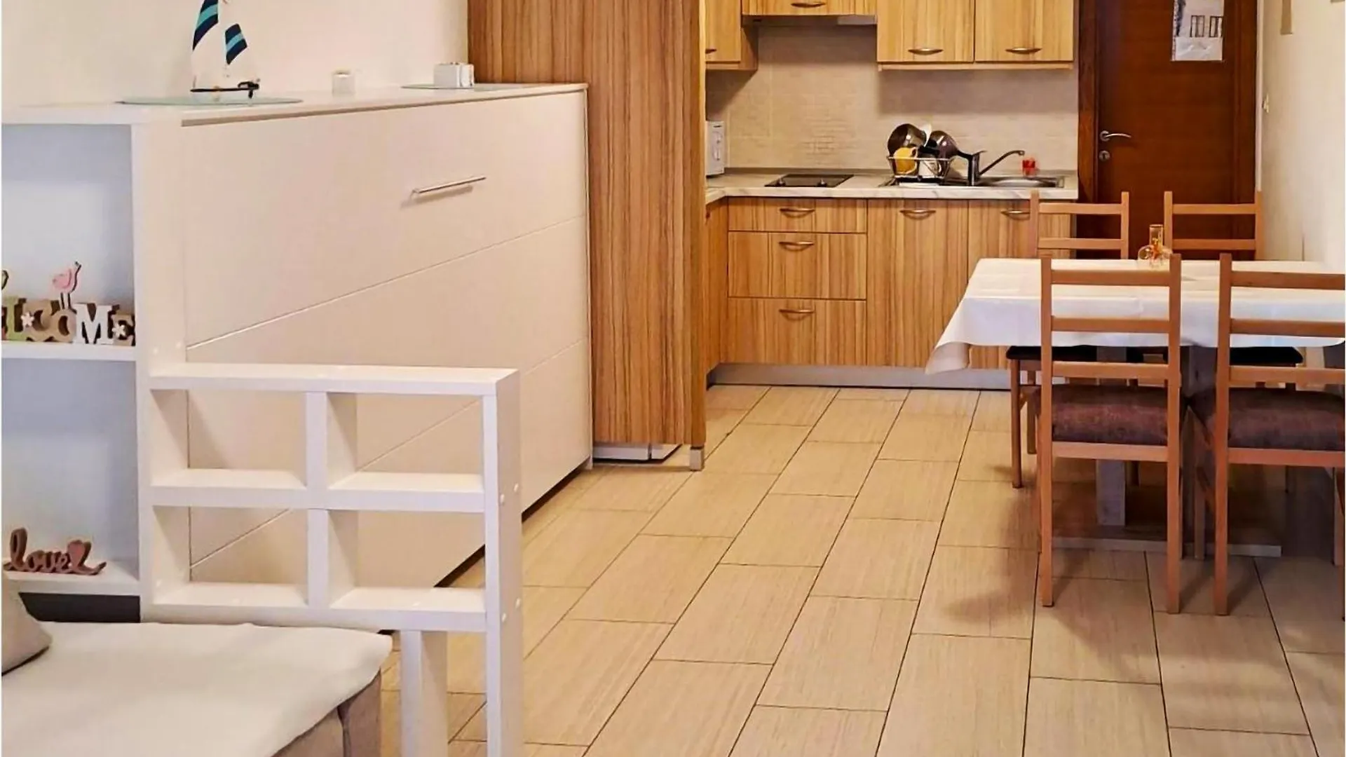 Cozy Apartment In Crikvenica With Kitchen