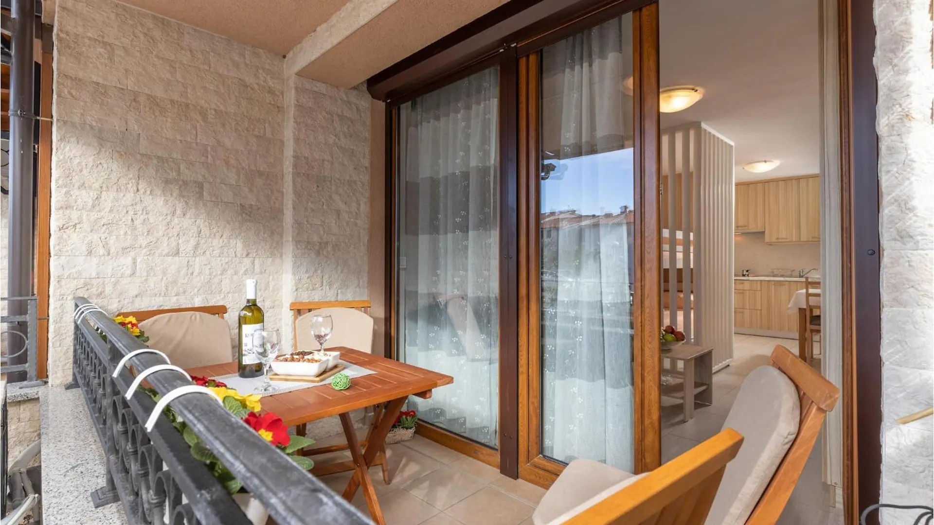 Cozy Apartment In Crikvenica With Kitchen